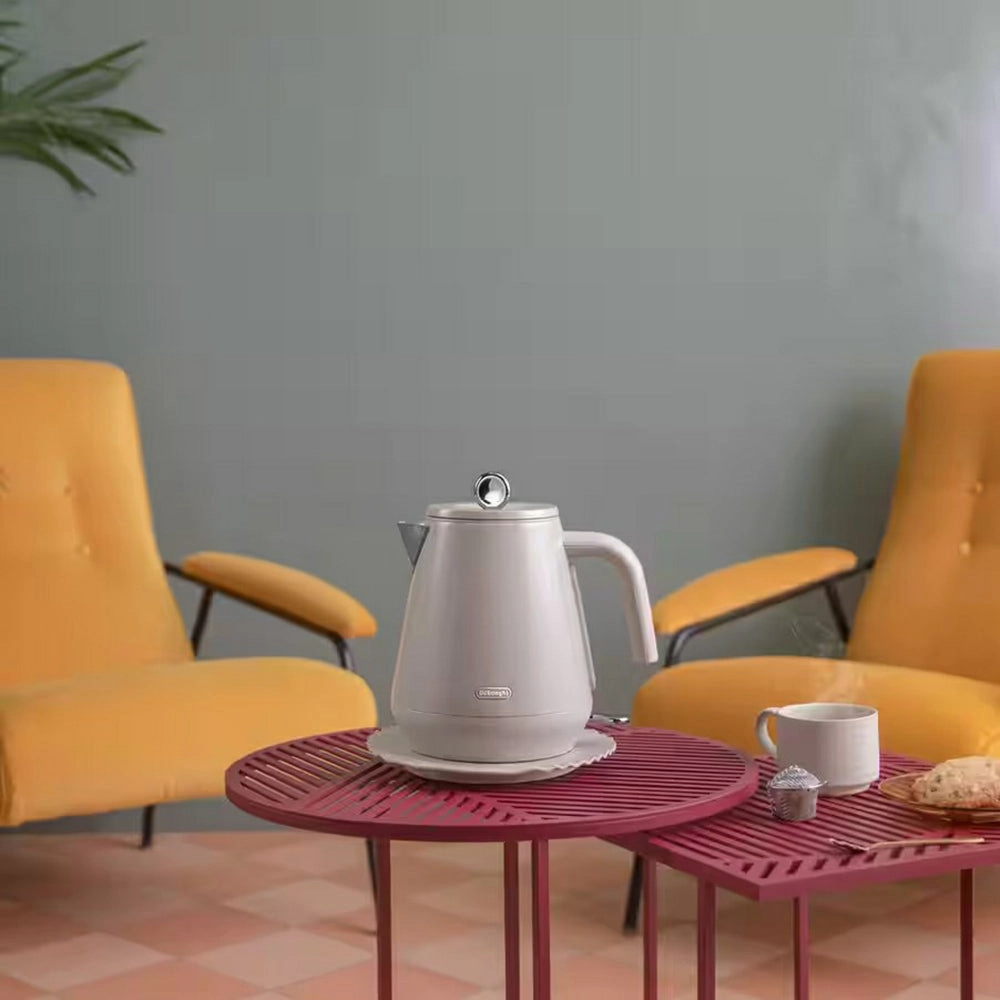 DeLonghi Eclettica Kettle - Cream | KBY3001.BG