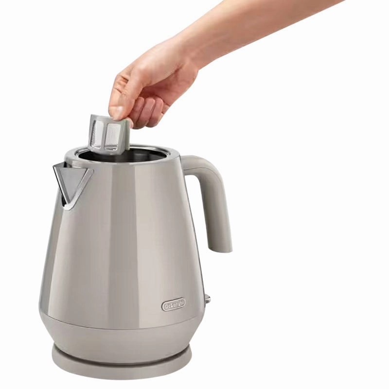DeLonghi Eclettica Kettle - Cream | KBY3001.BG