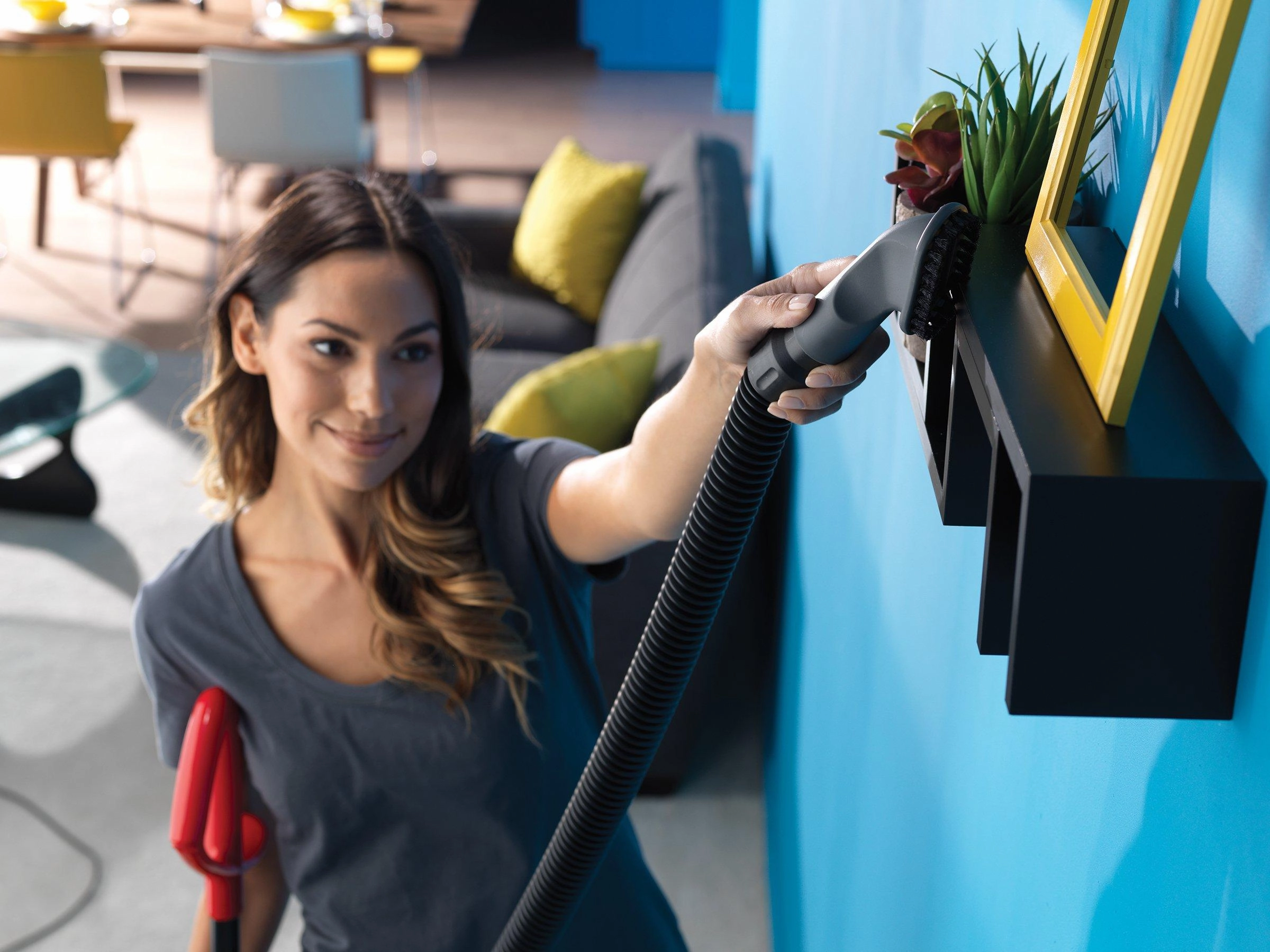 Easy Lite Cyclonic Upright Vacuum