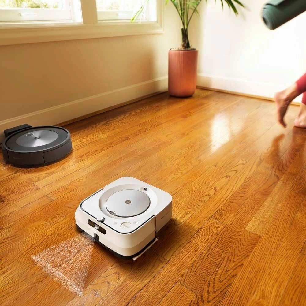 iRobot Roomba j7 Wi-Fi Connected Robot Vacuum Kit With iRobot M6 Mop