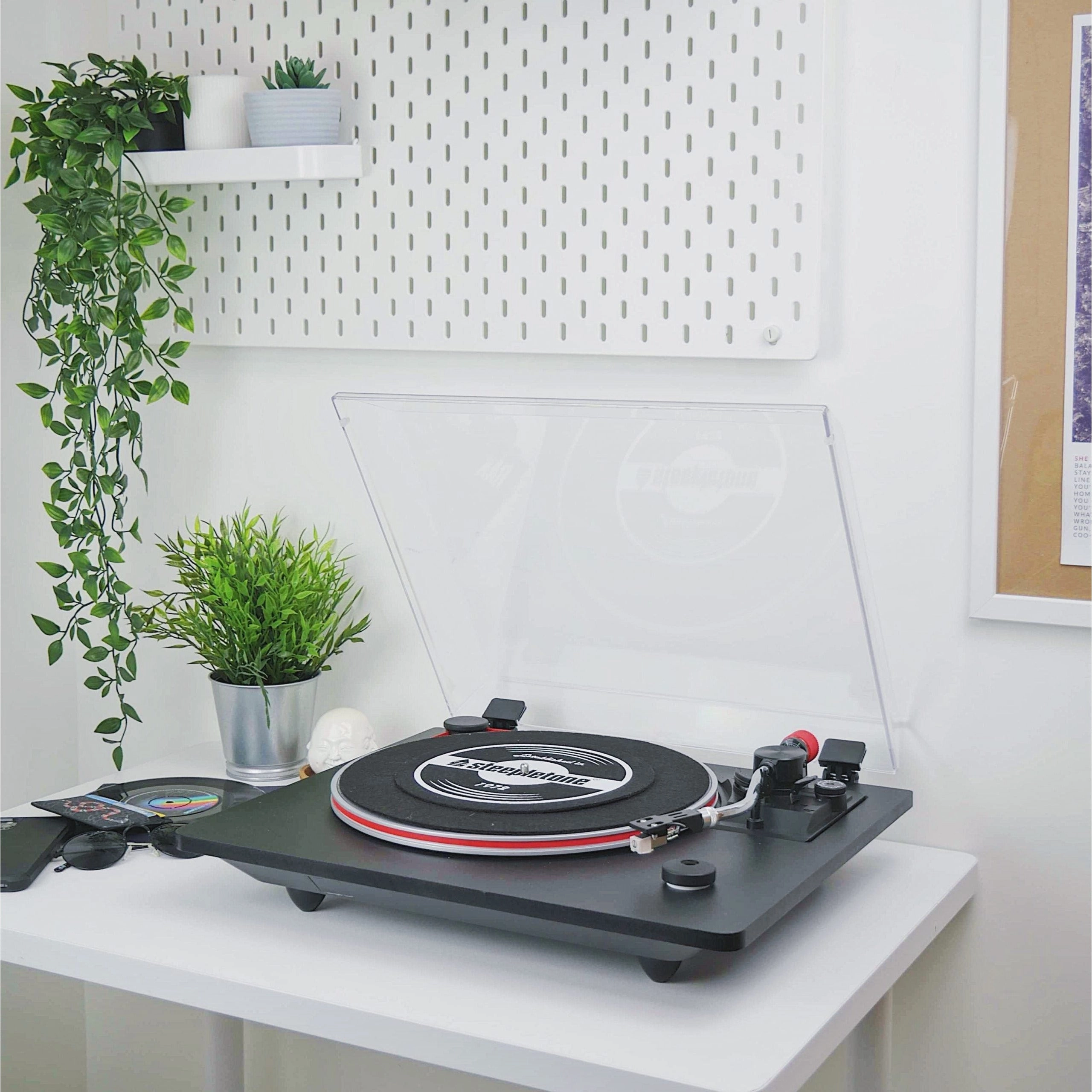 Steepletone Brixton Premium Turntable with Bluetooth Transmitter - Black | BRIXTON